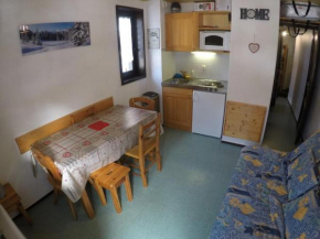 Studio 4 pers avec balcon à 600m des remontées mécaniques, parking et animaux admis - FR-1-676-81